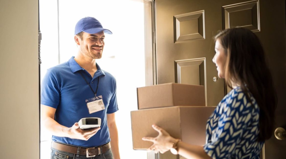 How Warehousing for E-Commerce Businesses Can Make The Customer Experience Better
