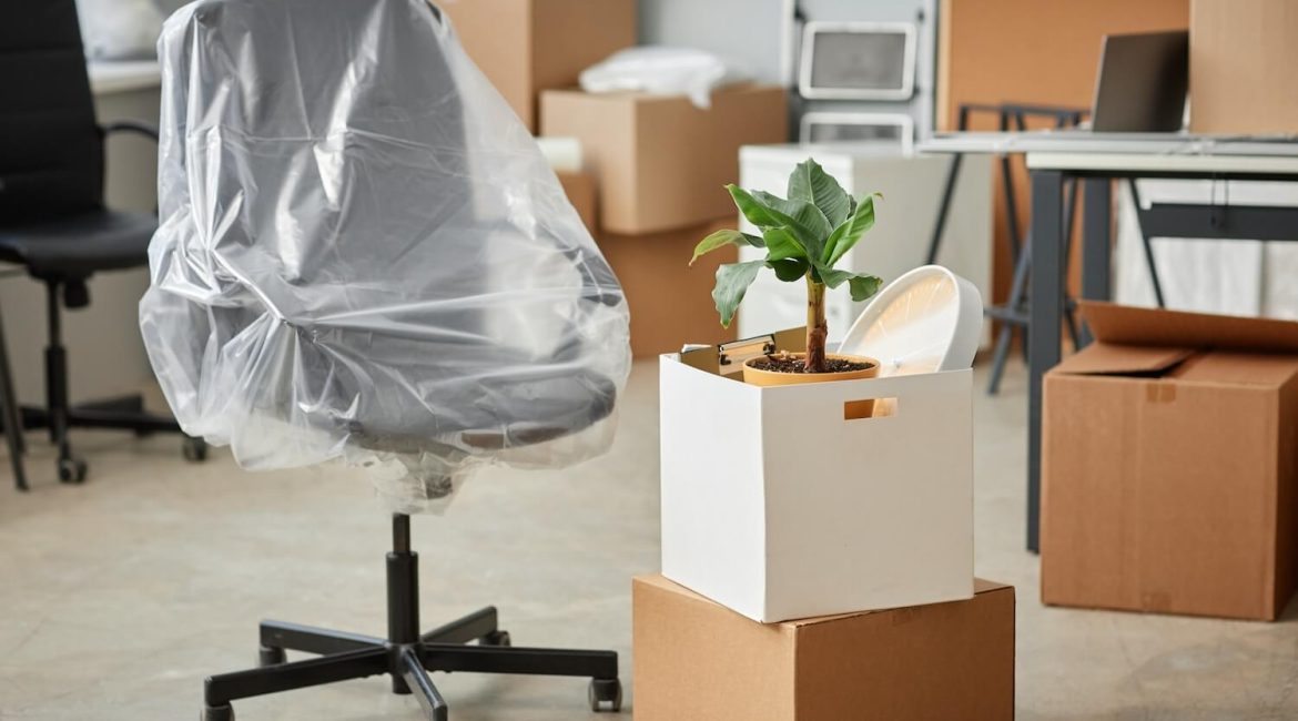 How Office Liquidation an Use White-Glove Logistics Help
